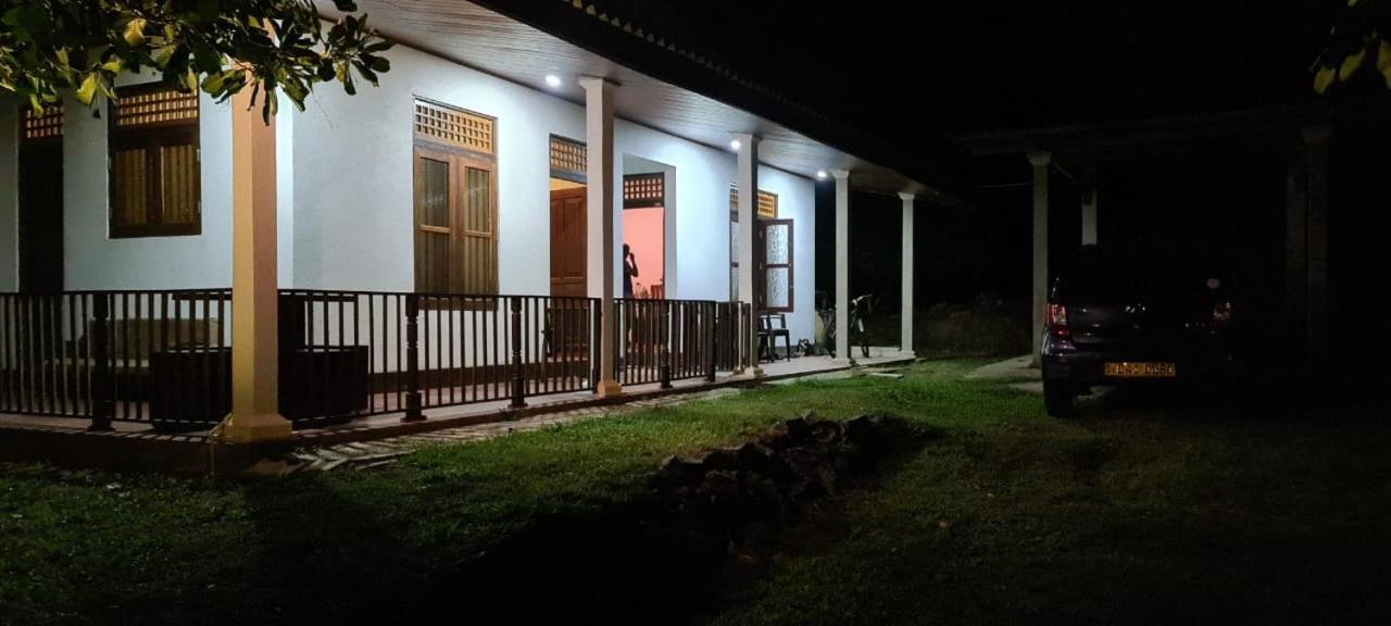 Vidisa Villas Хиккадува Экстерьер фото