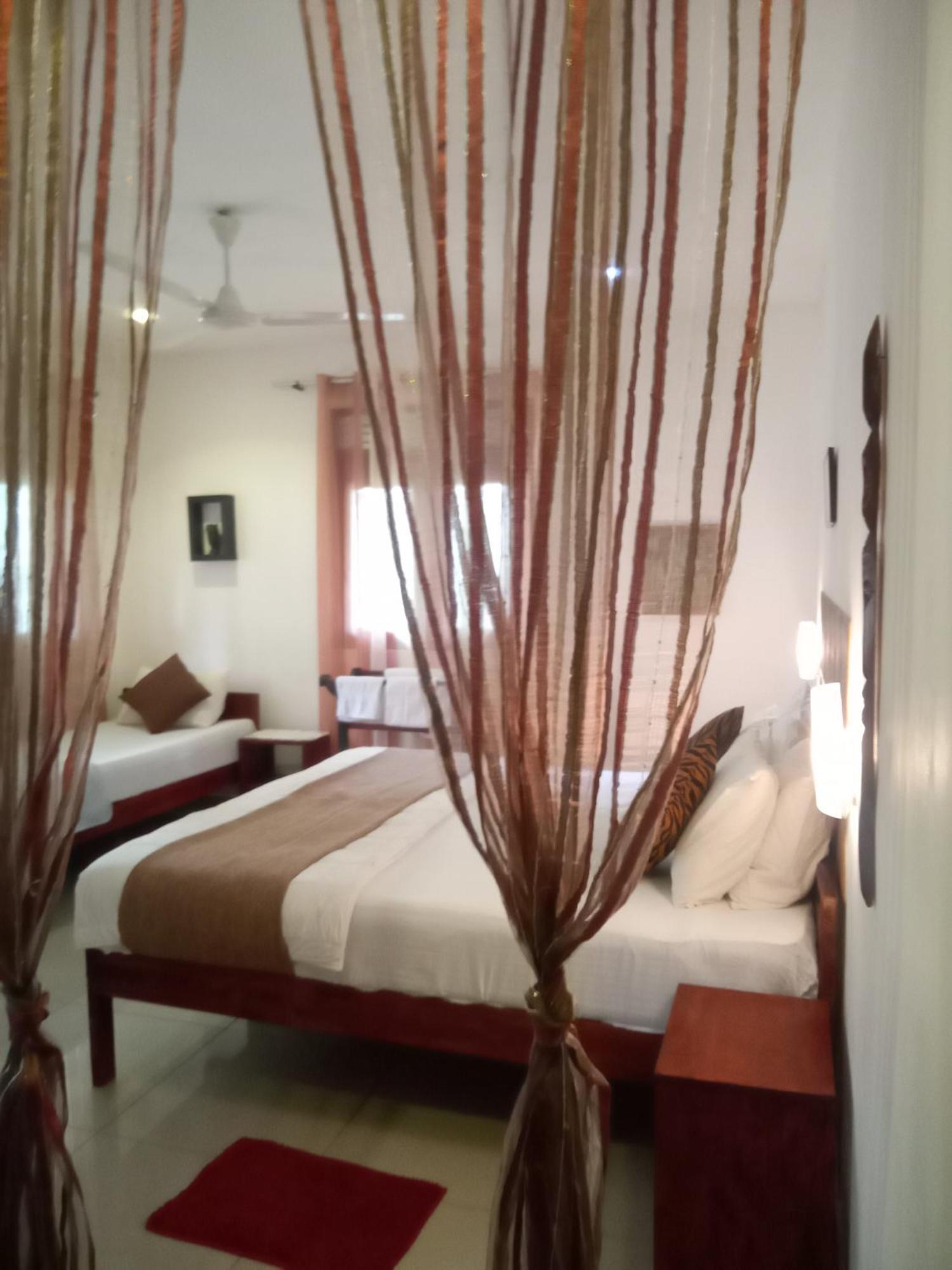 Vidisa Villas Хиккадува Экстерьер фото