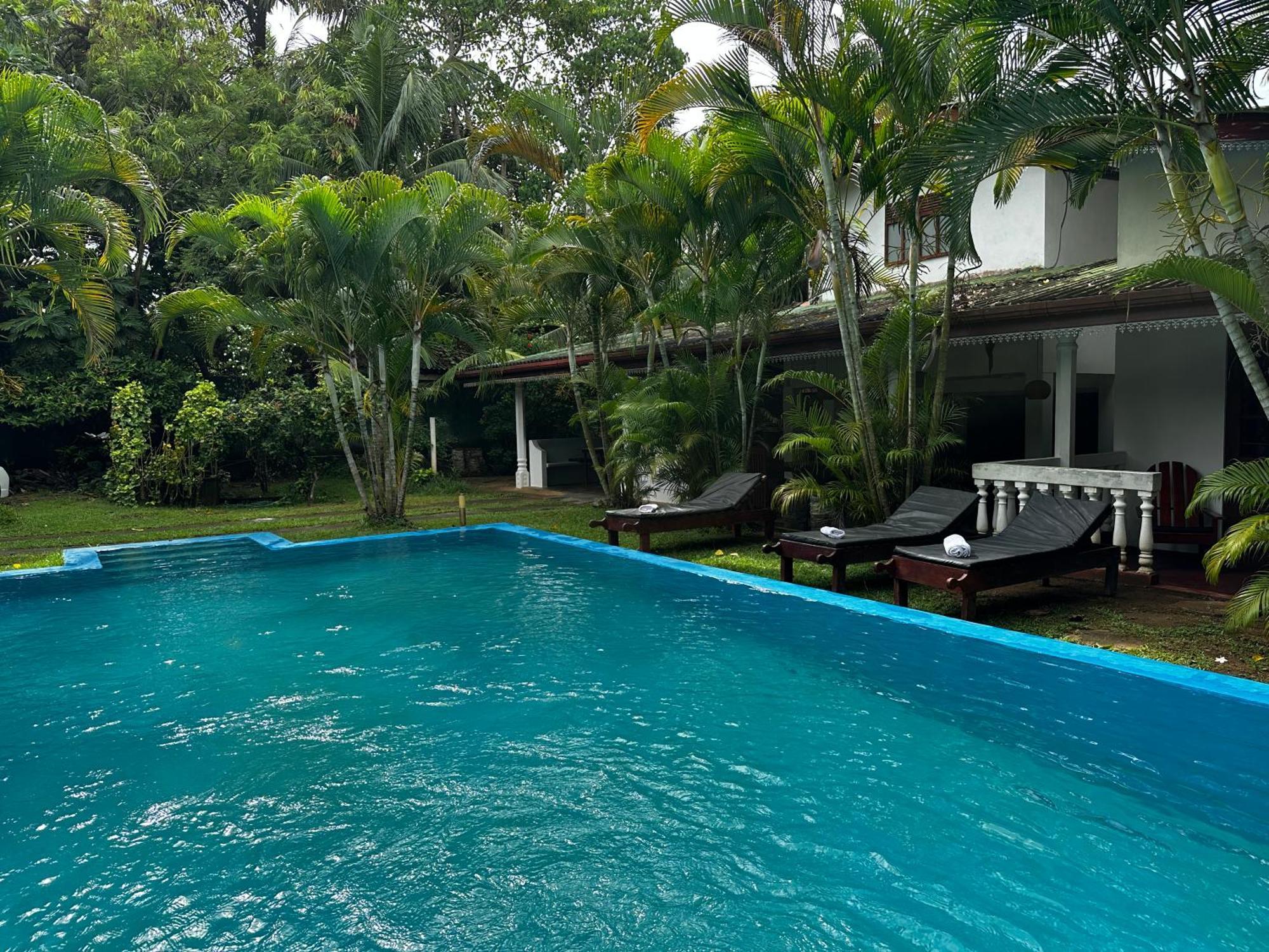 Vidisa Villas Хиккадува Экстерьер фото
